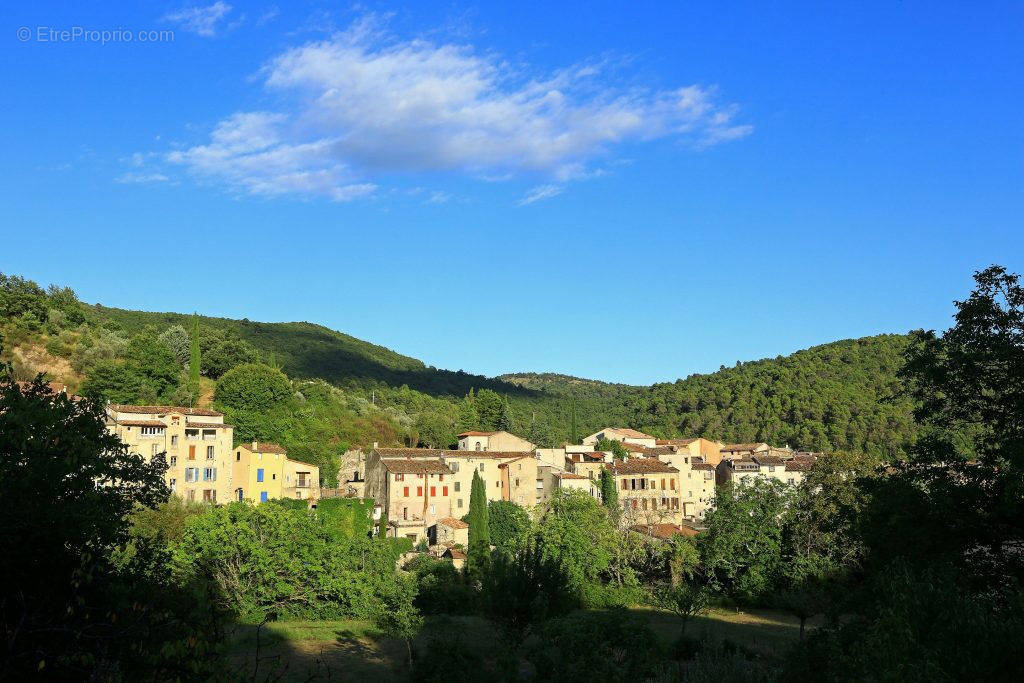 Appartement à MONTFERRAT