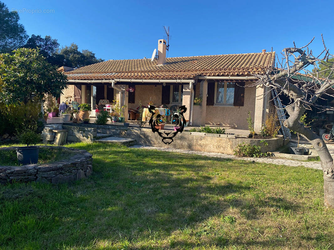 Maison à ROQUEBRUNE-SUR-ARGENS