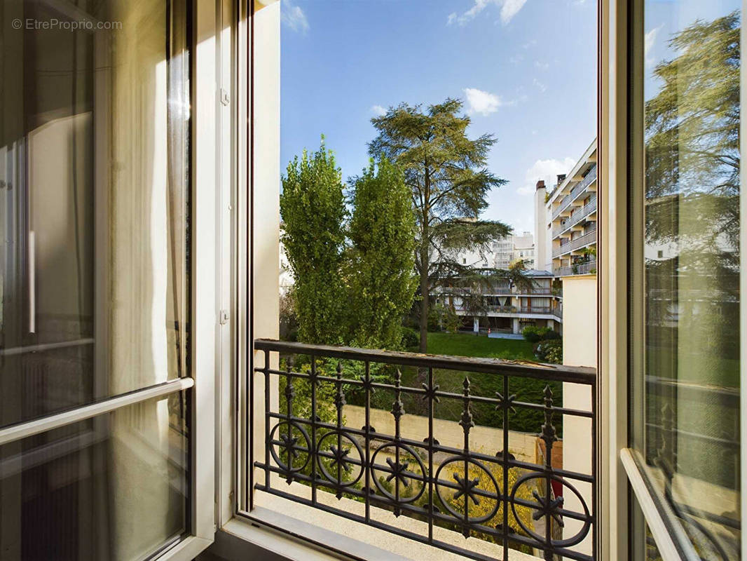 Appartement à LEVALLOIS-PERRET