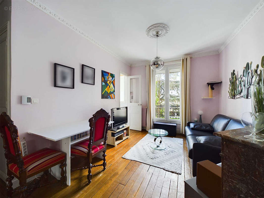 Appartement à LEVALLOIS-PERRET