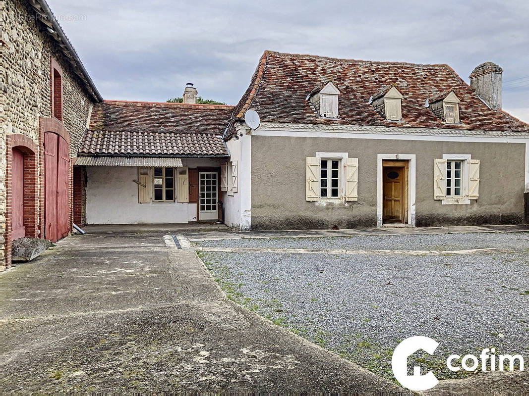 Maison à GARLIN