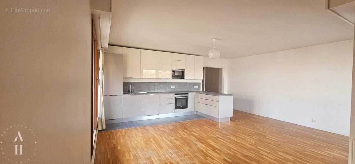 Appartement à SURESNES