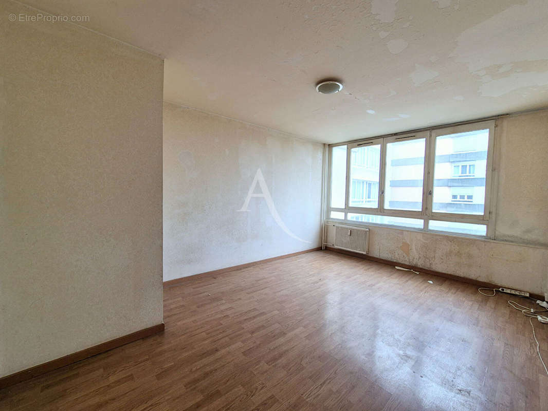 Appartement à AUBERVILLIERS