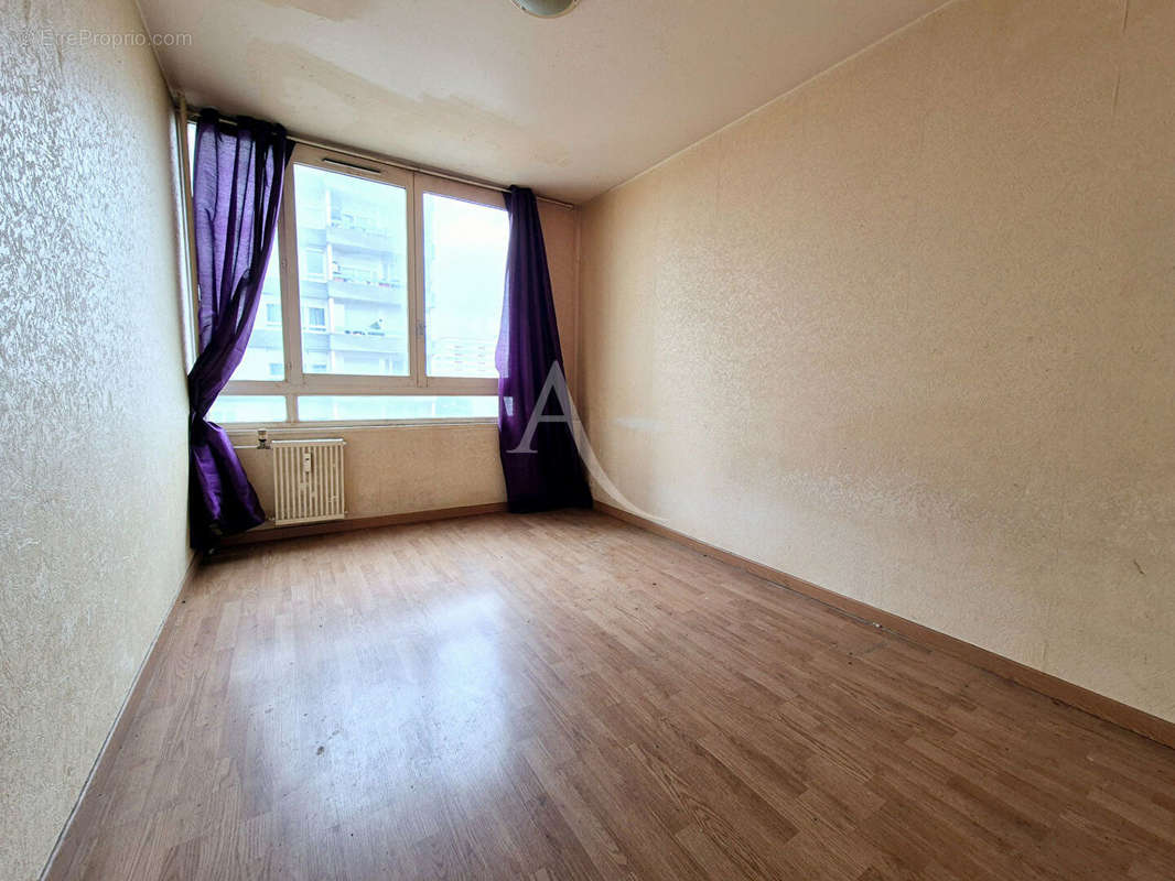 Appartement à AUBERVILLIERS