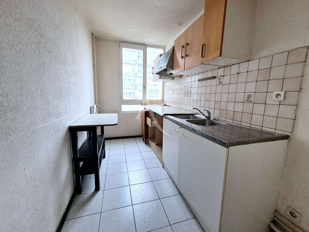 Appartement à AUBERVILLIERS