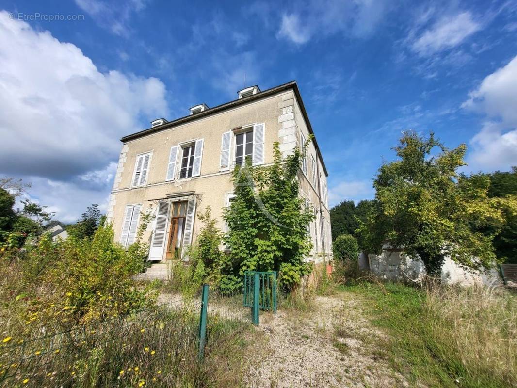 Appartement à MOUSSEAUX-LES-BRAY