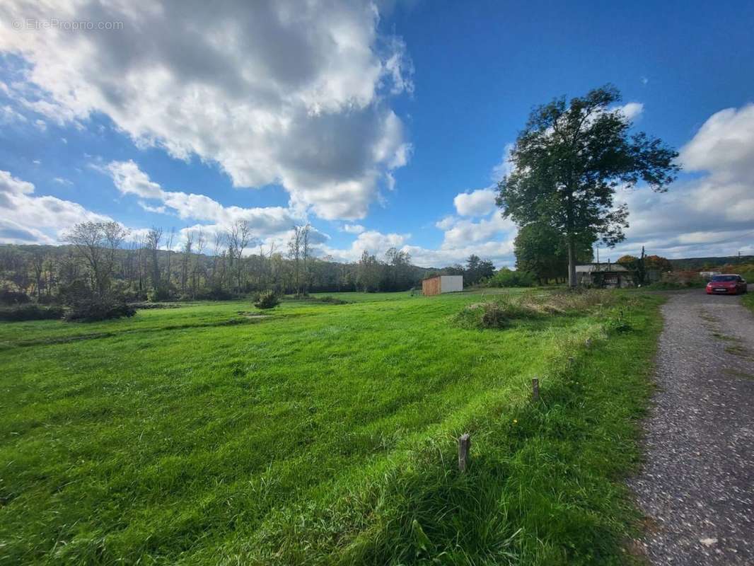 Terrain à VERNOU-LA-CELLE-SUR-SEINE