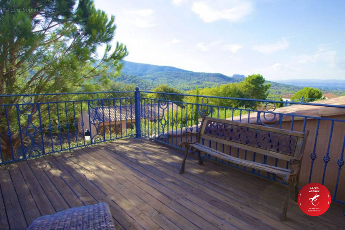 Maison à ROQUEBRUNE-SUR-ARGENS