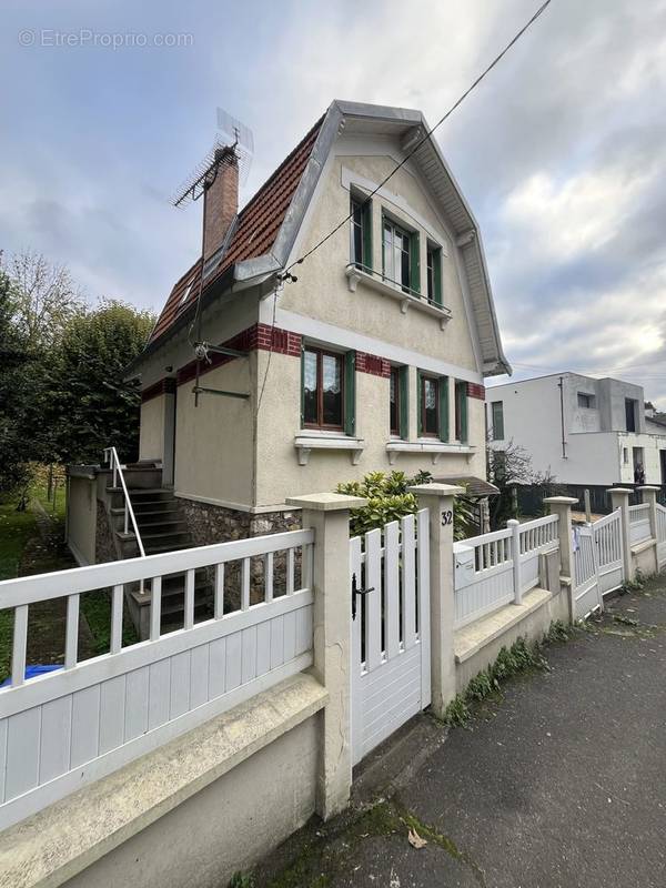 Maison à LA FRETTE-SUR-SEINE