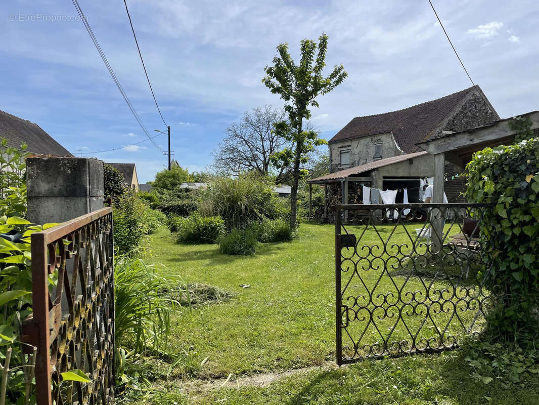 Maison à MONTMIRAIL