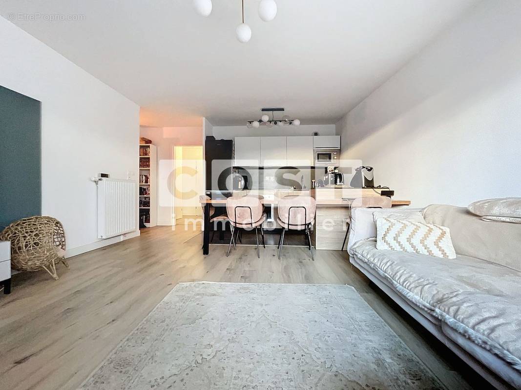 Appartement à COLOMBES