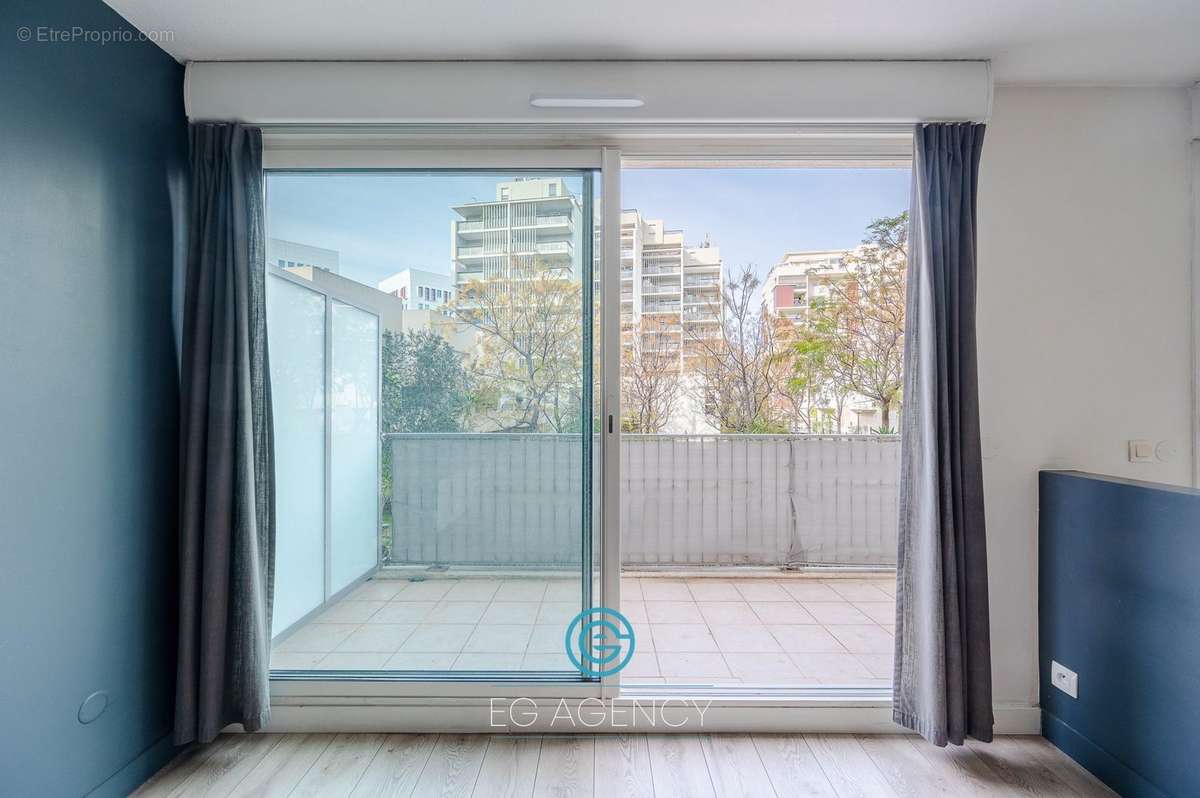 Appartement à MARSEILLE-2E