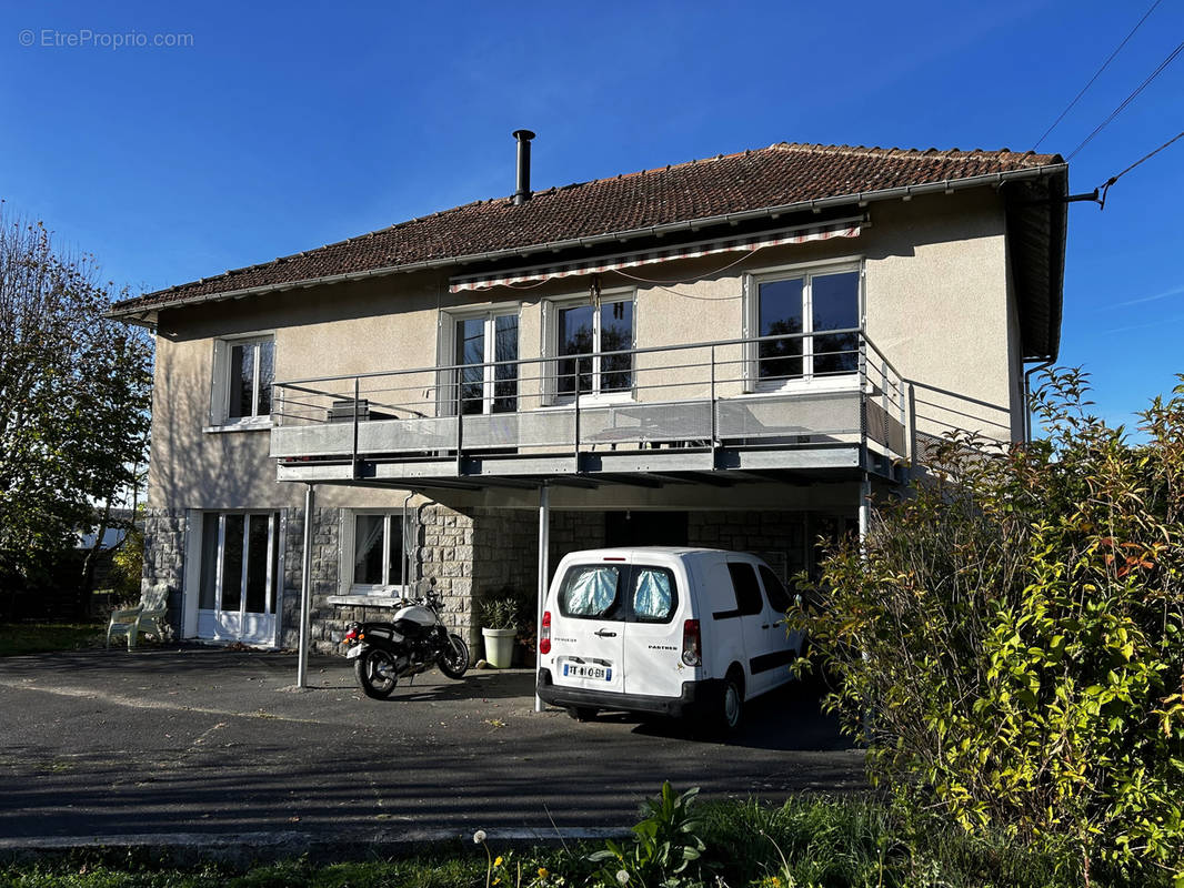 Maison à YTRAC