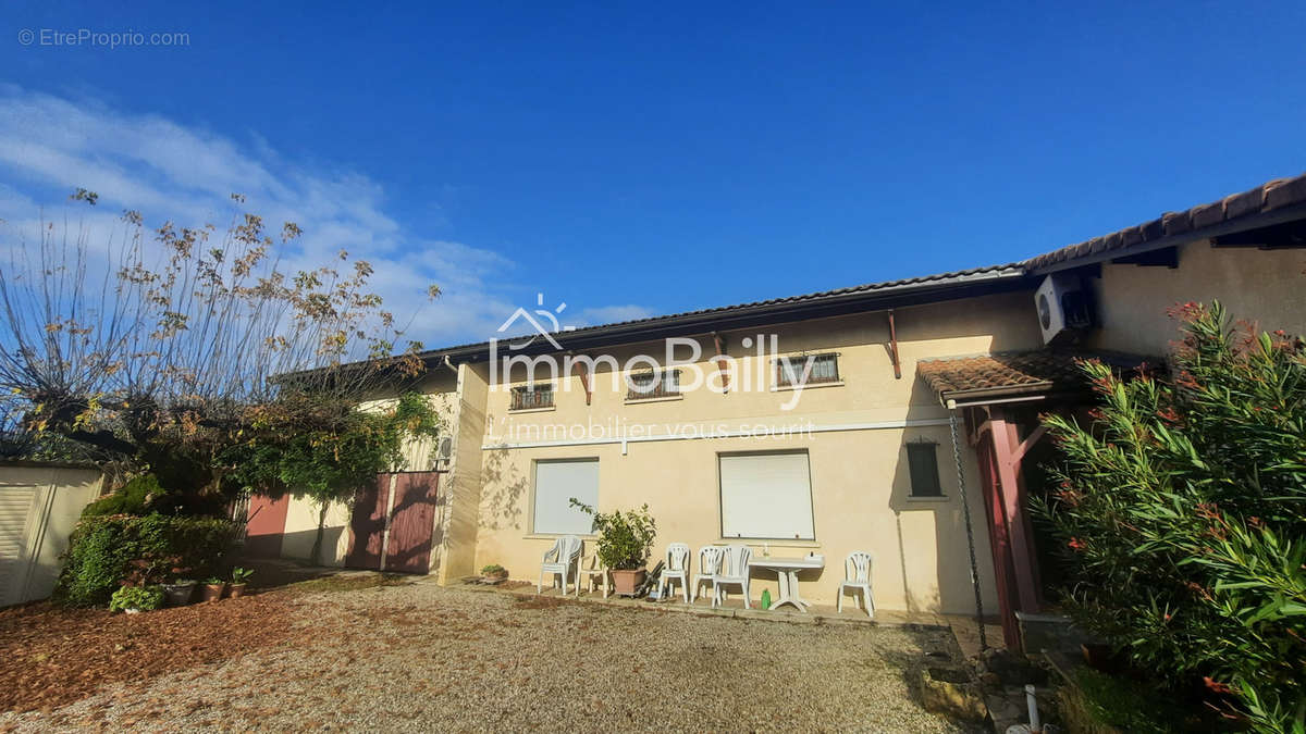 Maison à LEOGNAN