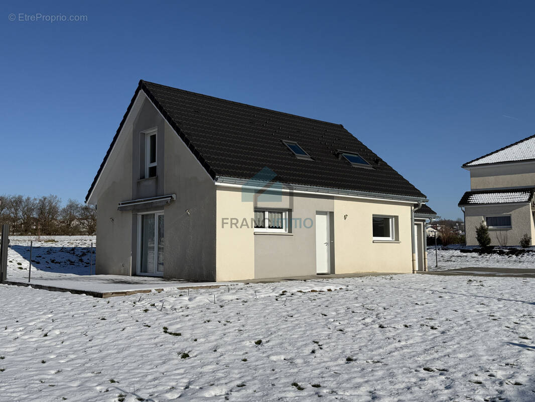 Maison à CHARQUEMONT