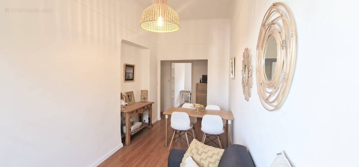 Appartement à HYERES