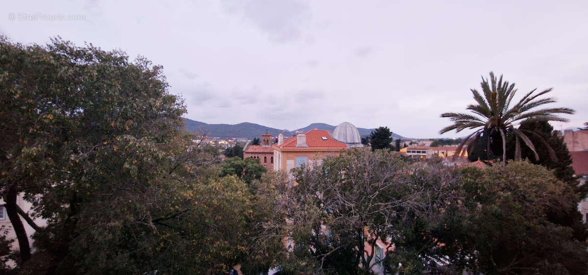 Appartement à HYERES