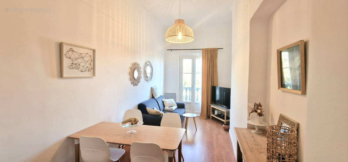 Appartement à HYERES