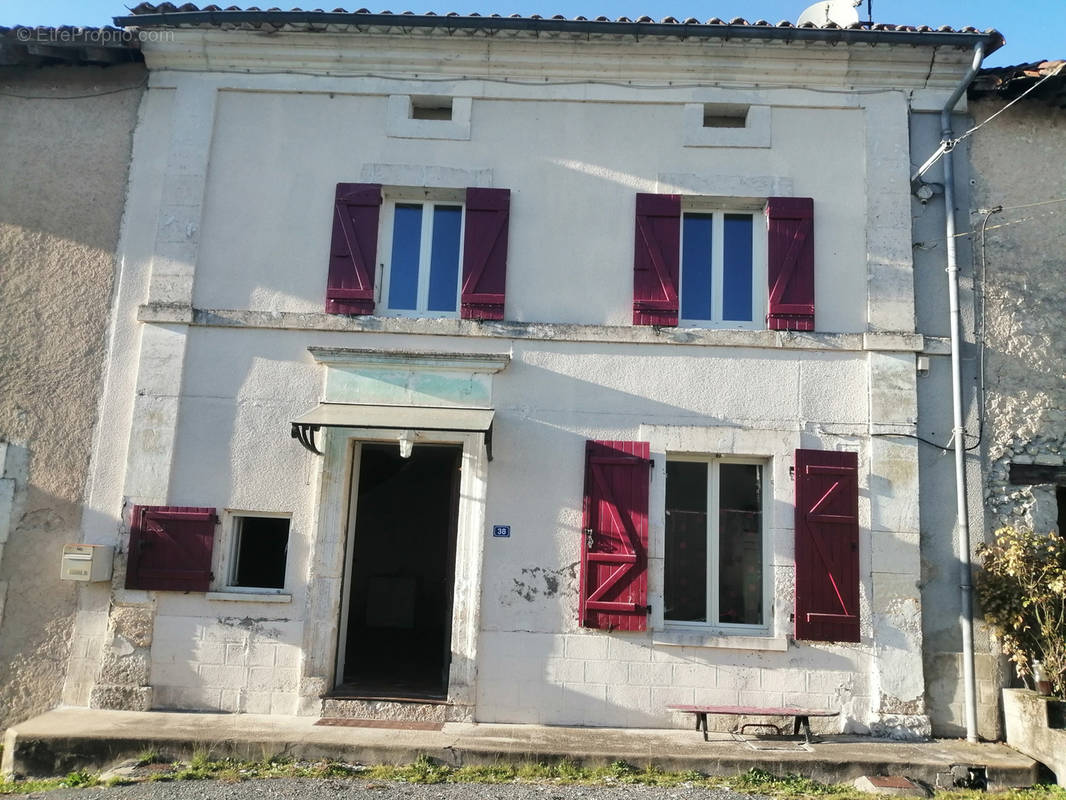 Maison à SAINT-PAUL-LIZONNE