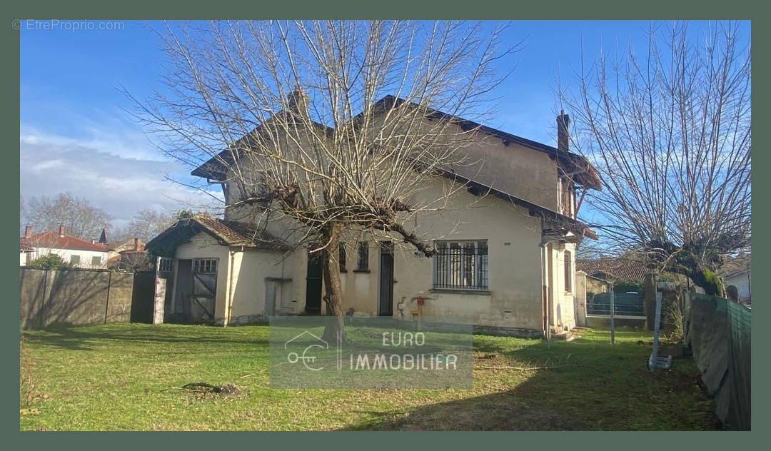 Maison à MOUSTEY