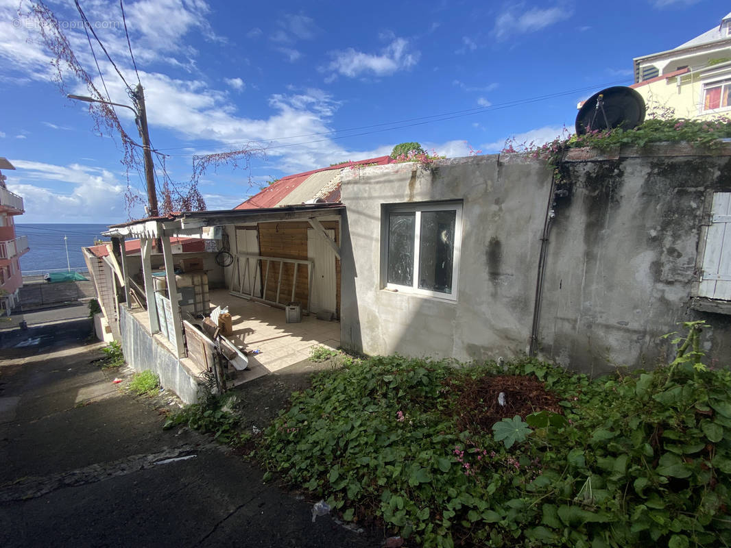 Maison à BASSE-TERRE