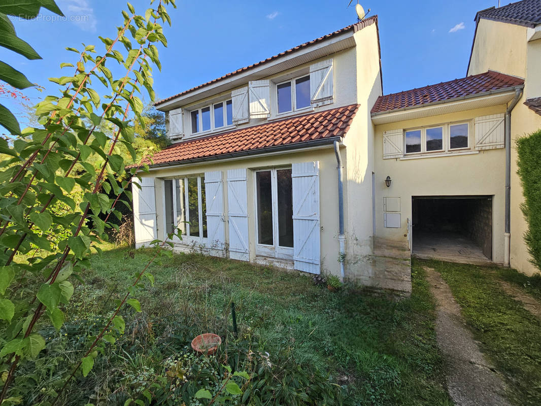 Maison à SAINT-REMY-LES-CHEVREUSE