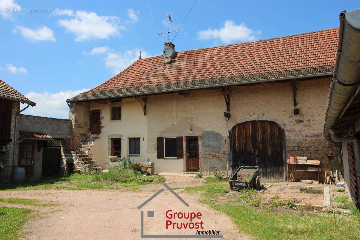 Maison à DOMPIERRE-LES-ORMES