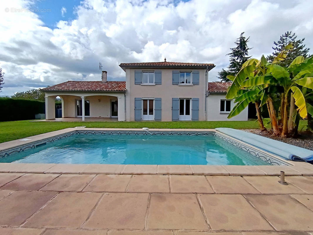 Maison à CRECHES-SUR-SAONE