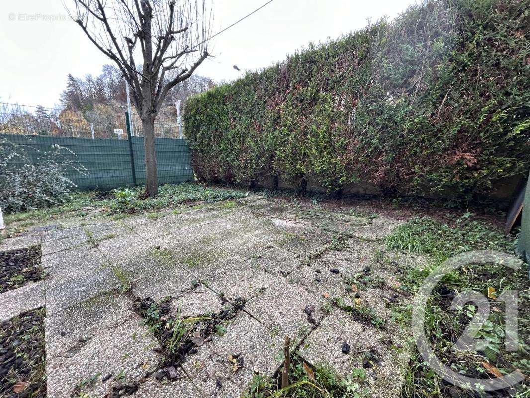 Appartement à VERNEUIL-EN-HALATTE