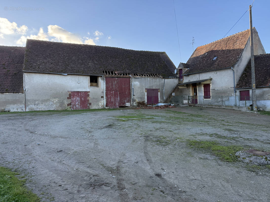 Maison à MONTILLY