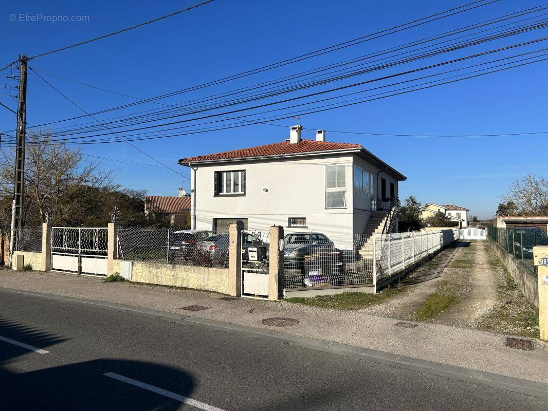 Maison à FROUZINS