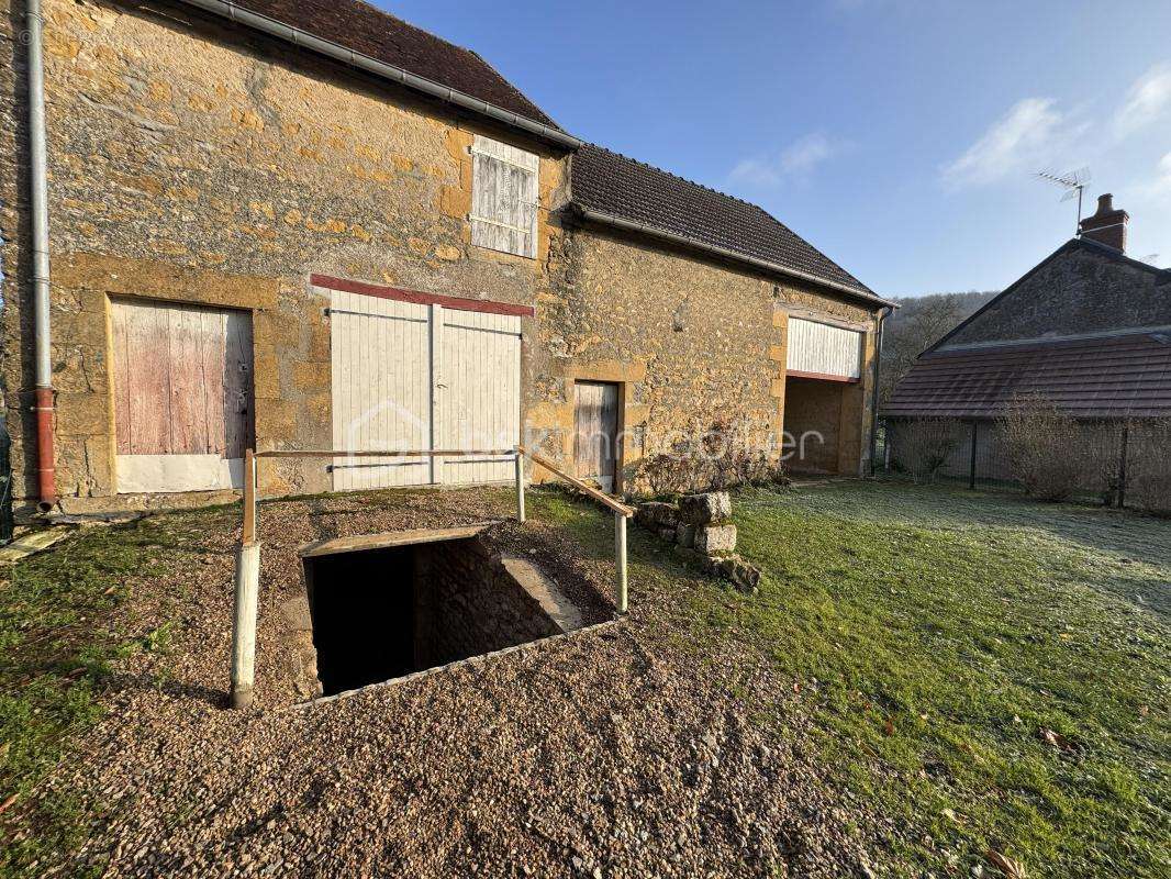 Maison à SAINT-BENIN-D&#039;AZY