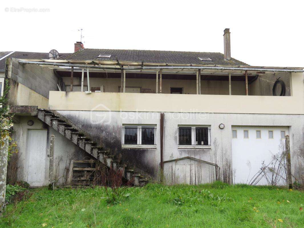 Maison à PARTHENAY