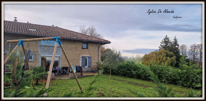 Maison à MONTREVEL-EN-BRESSE