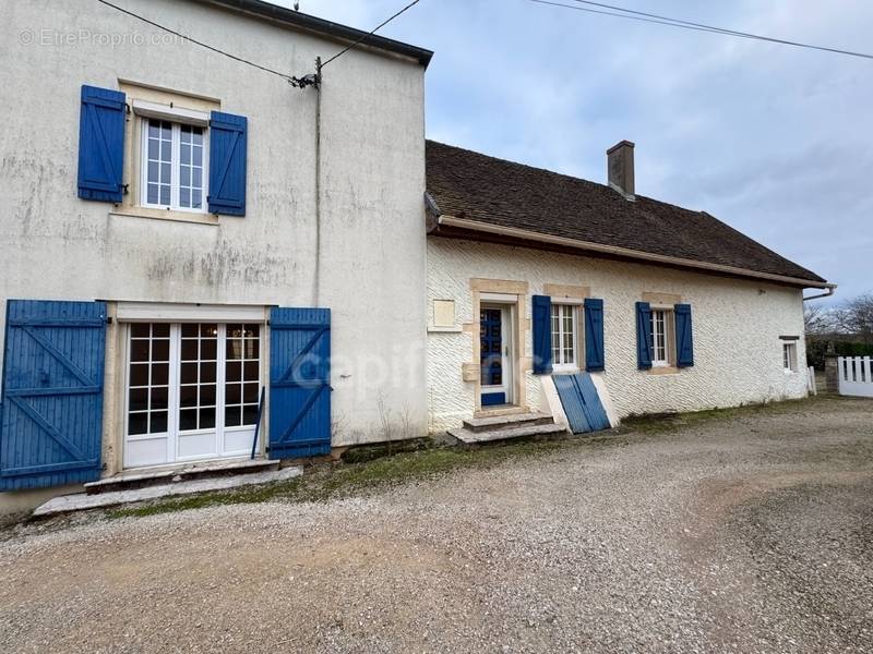 Maison à BRAGNY-SUR-SAONE