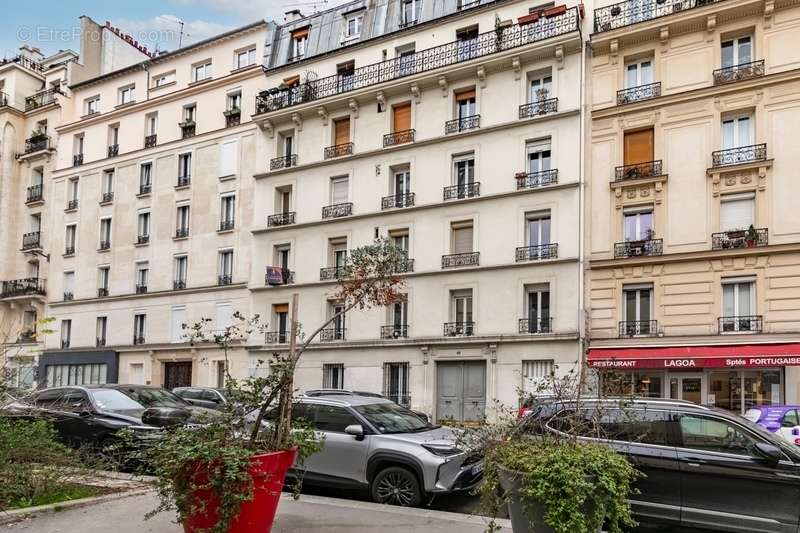 Appartement à PARIS-18E