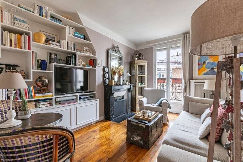 Appartement à PARIS-18E