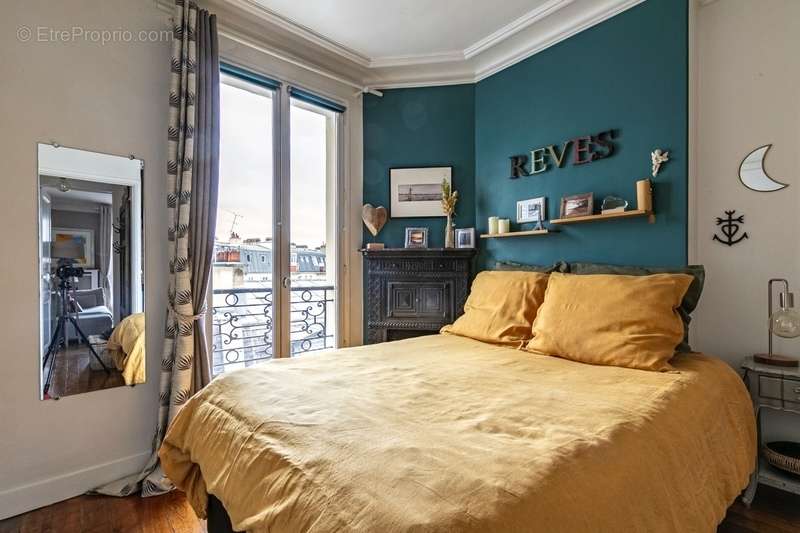 Appartement à PARIS-18E