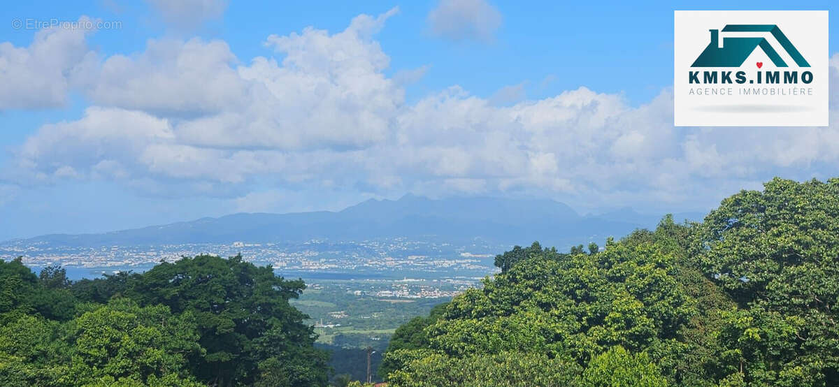 Terrain à SAINTE-LUCE