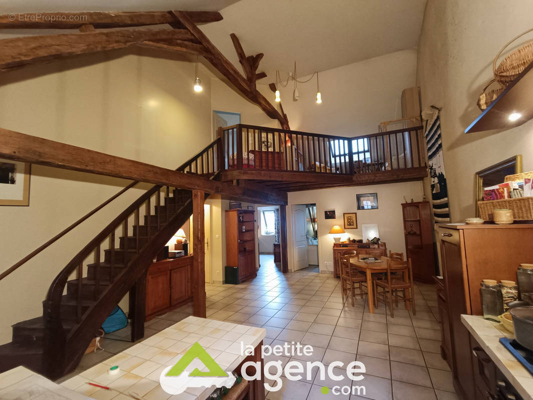 Appartement à LA CHARITE-SUR-LOIRE