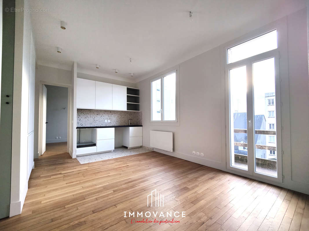 Appartement à COURBEVOIE