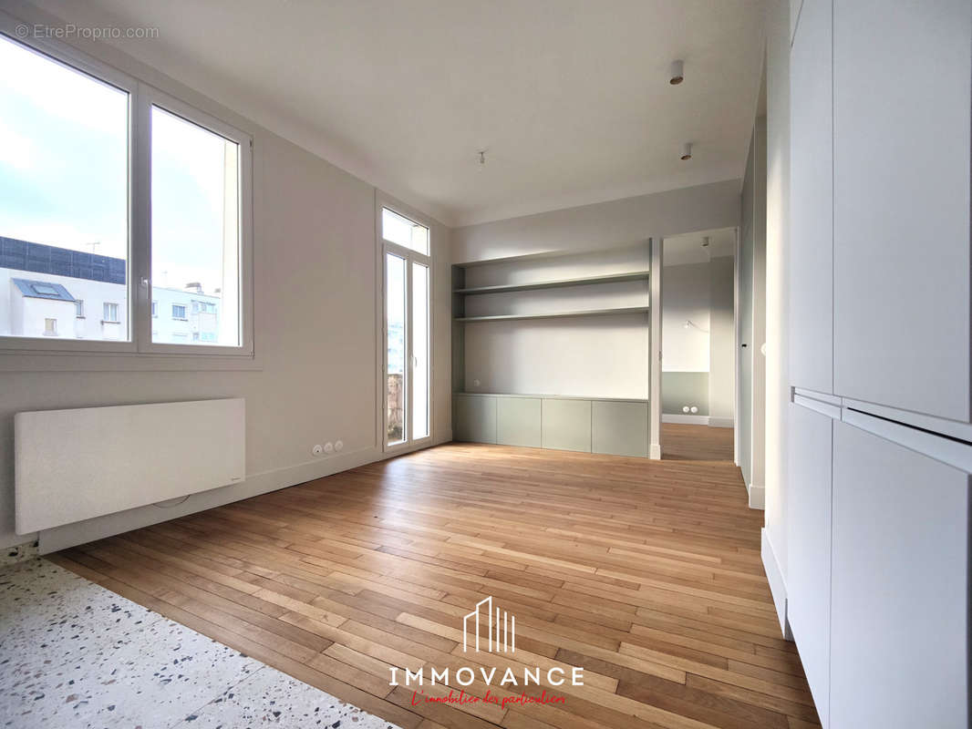 Appartement à COURBEVOIE