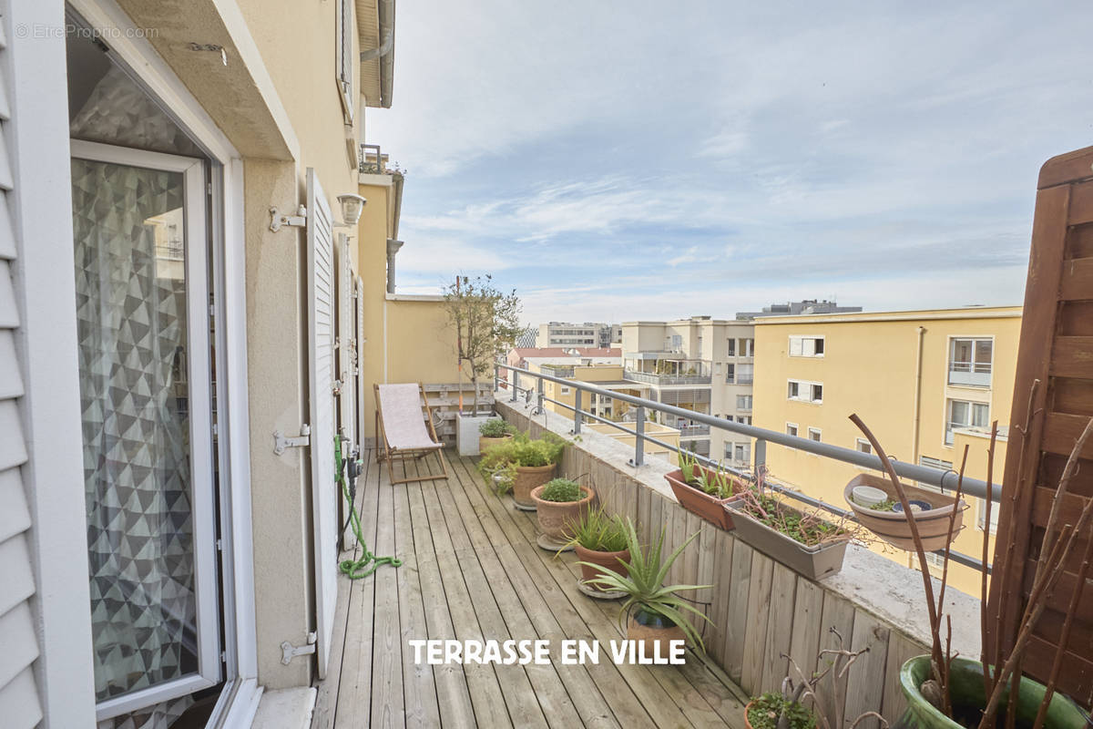 Appartement à MARSEILLE-2E