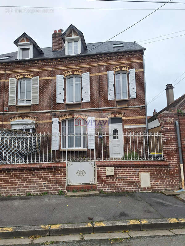 Maison à BEAUVAIS