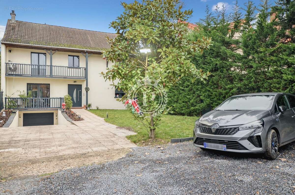 Maison à MONTIGNY-LES-CORMEILLES