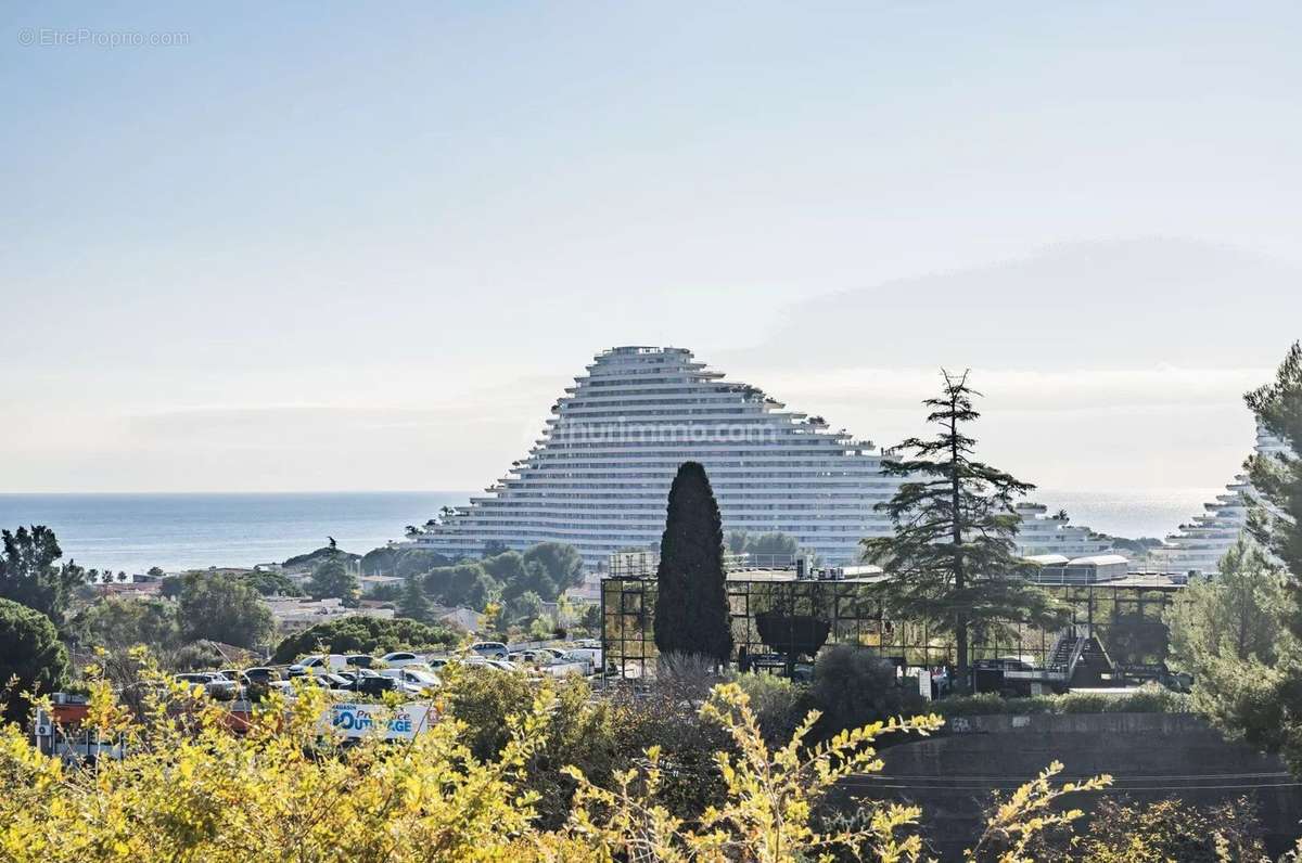 Appartement à VILLENEUVE-LOUBET