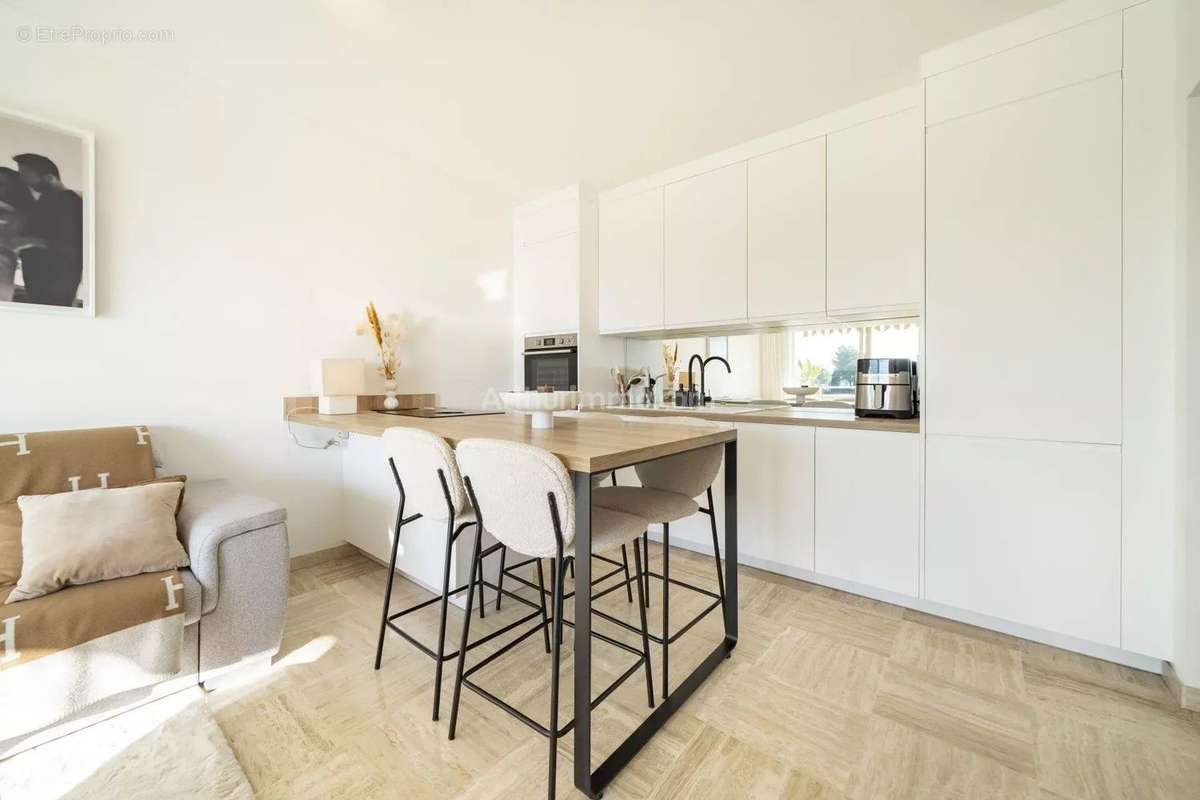 Appartement à VILLENEUVE-LOUBET