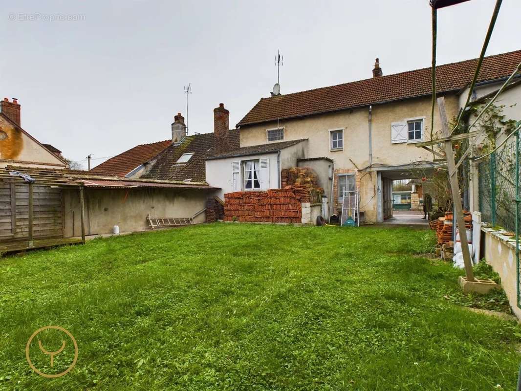 Maison à PONT-SUR-SEINE