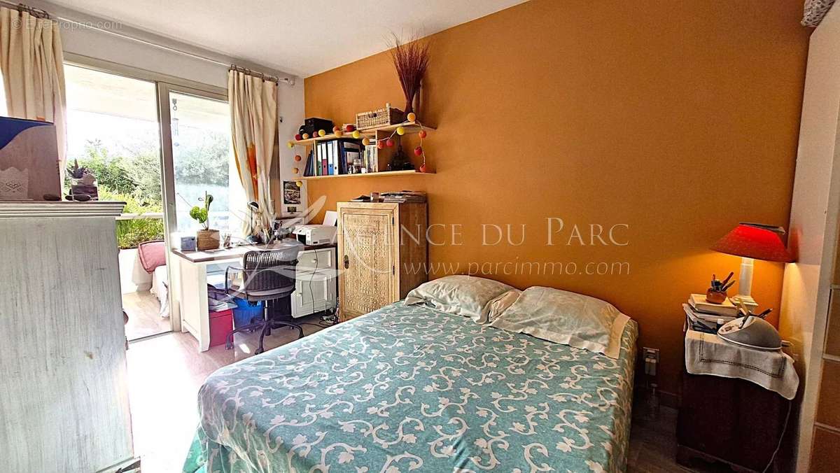 Appartement à VILLENEUVE-LOUBET