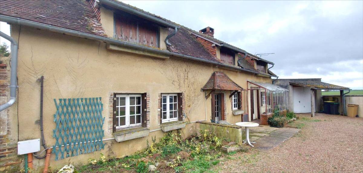 Maison à MAILLEBOIS